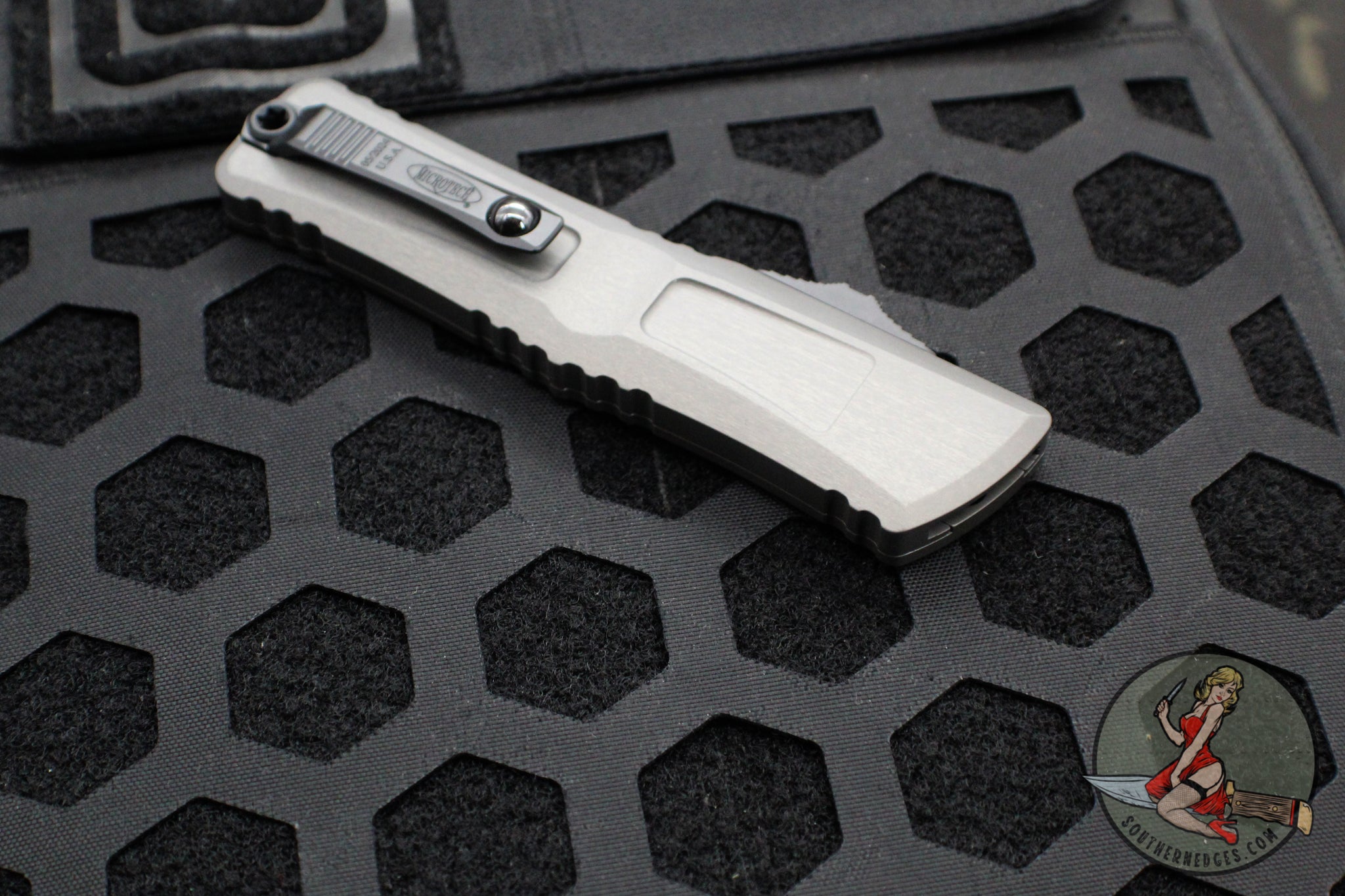 Microtech Combat Troodon Gen III OTF Knife- Single Edge- Natural Clear ...