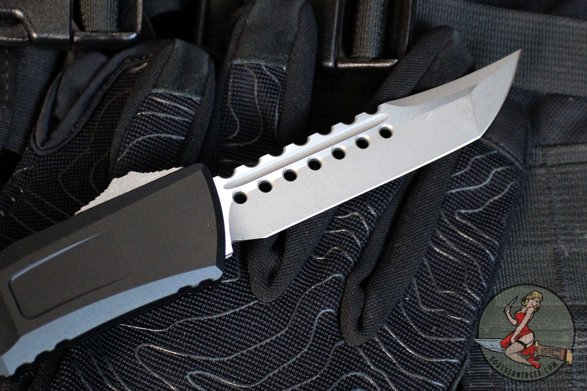 Microtech Combat Troodon Gen III OTF Knife- Hellhound Edge- Black Hand ...