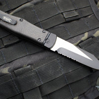 Vintage 2012 Microtech Cobra Knife- Auto Lever Lock- Bowie Blade- Lightning Strike Carbon Fiber Handle- Tactical Two-Tone Black Part Serrated Edge Blade 137-2T-LS SN047