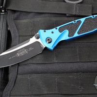Microtech Socom Elite- Manual Folder- Single Edge- Blue Handle- Two-tone Black Blade 160-1 BL