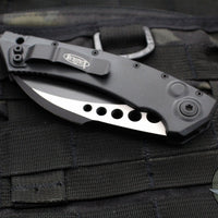 Microtech Hawk Out The Side (OTS) Auto- Karambit- Tactical-  Black Handle- Black Blade 166-1 T 2019 SN060