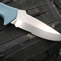 Benchmade 18040S Undercurrent- Fixed Blade- Depth Blue Polymer Handle- Magnacut Stonewash Serrated Blade 18040S