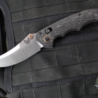 Benchmade Mini Bedlam- Axis Lock Folder- Marbled Carbon Fiber Handle- Stonewash Finished CPM S90V Plain Edge Blade 865-02