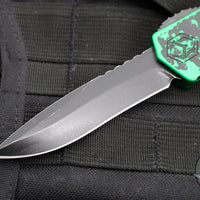 Heretic Colossus OTF Auto- Recurve Edge- USN SHow 2023- Breakthrough Green Handle- Battle Black Plain Edge