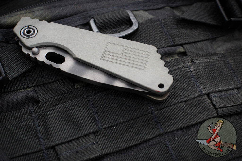 Strider Knives SnG Folder- Drop Point- Gray Finished Aluminum Flag Han ...