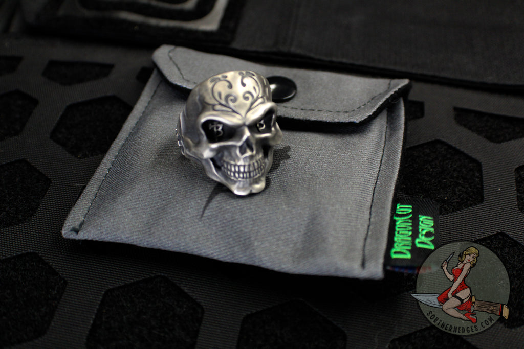 Z-Hunter Skull Metal Knuckle Duster Belt Buckle Paper Weight